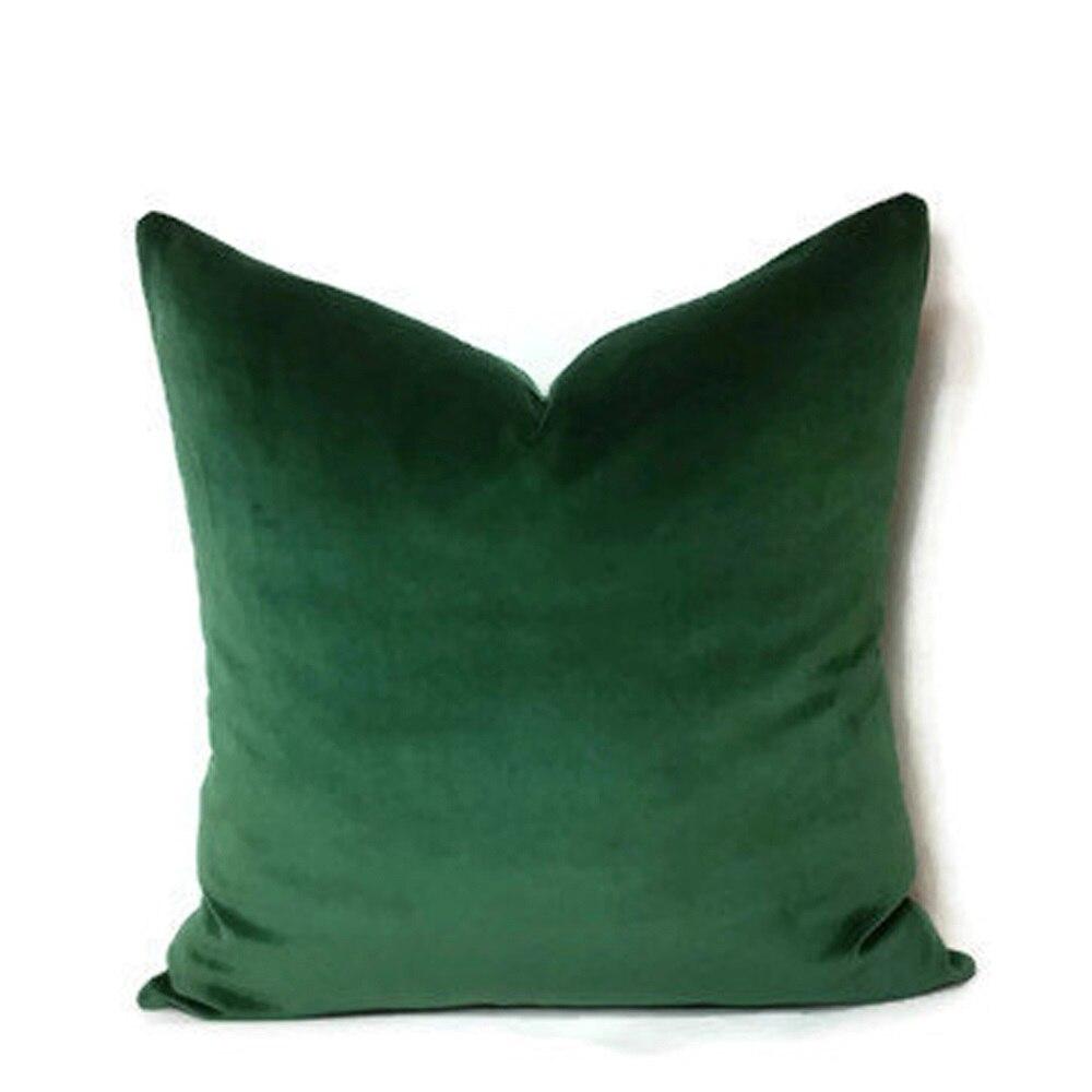 Fundas de cojín elásticas 45 × 45 cm — pack de 2, Verde, colocadas en un sofá
